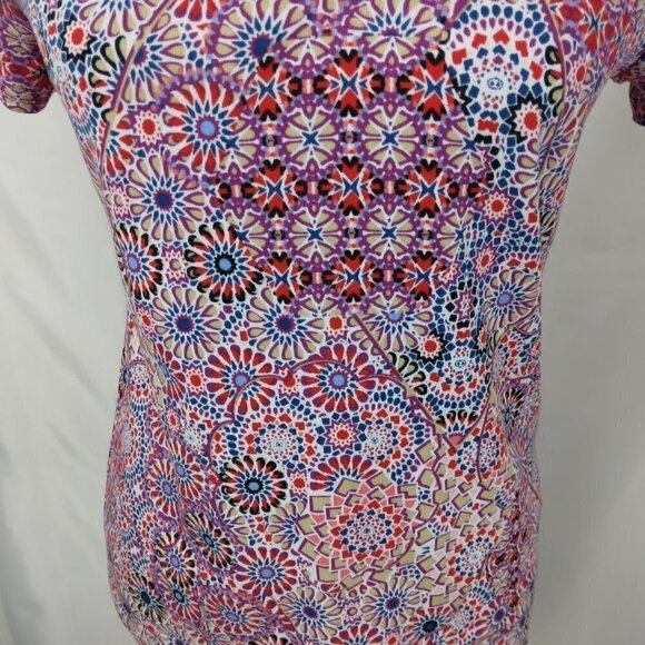 Rafaella | Multi Color Print Cotton Knit V-neck Gold Chain Top | Size M - Picture 5 of 8